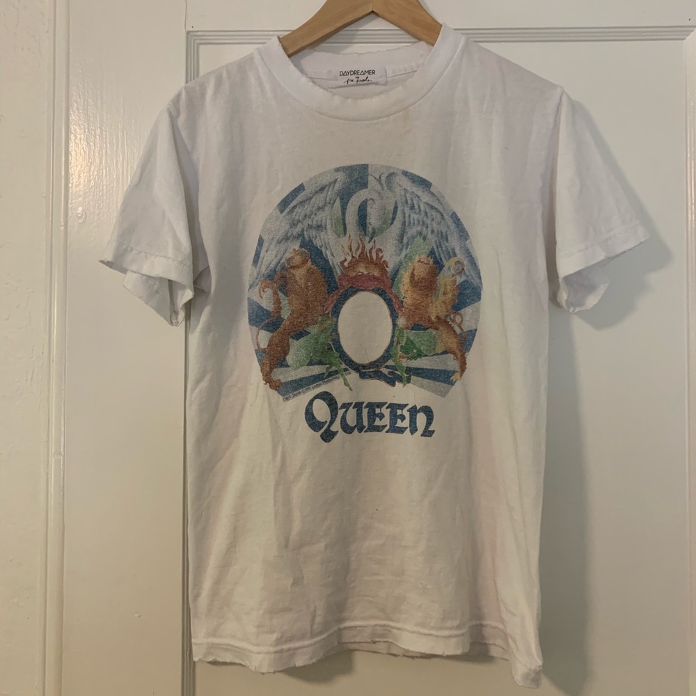 Queen vintage tee by DAYDREAMER